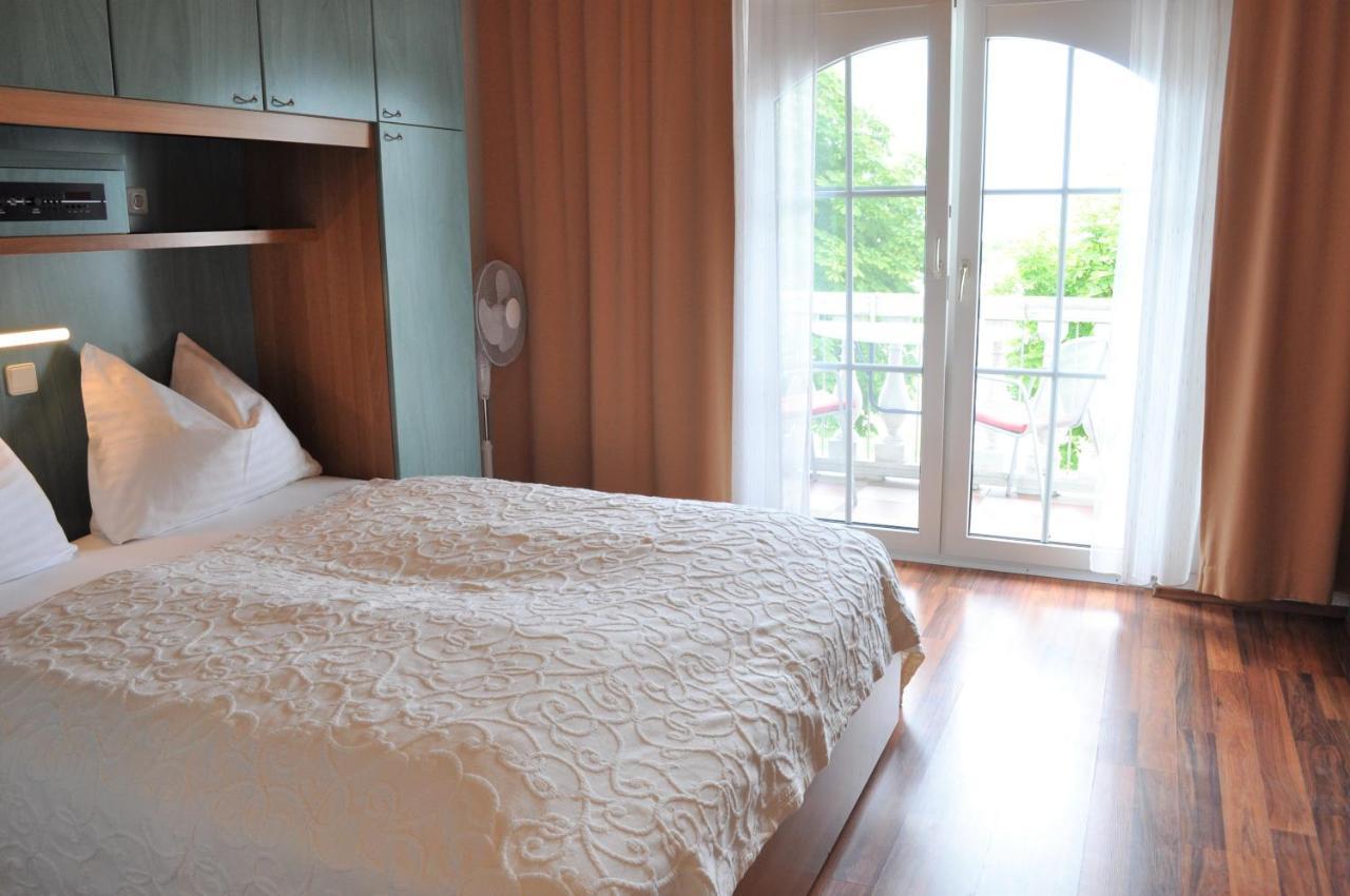Seehotel Herlinde Подерсдорф-ам-Зе Экстерьер фото