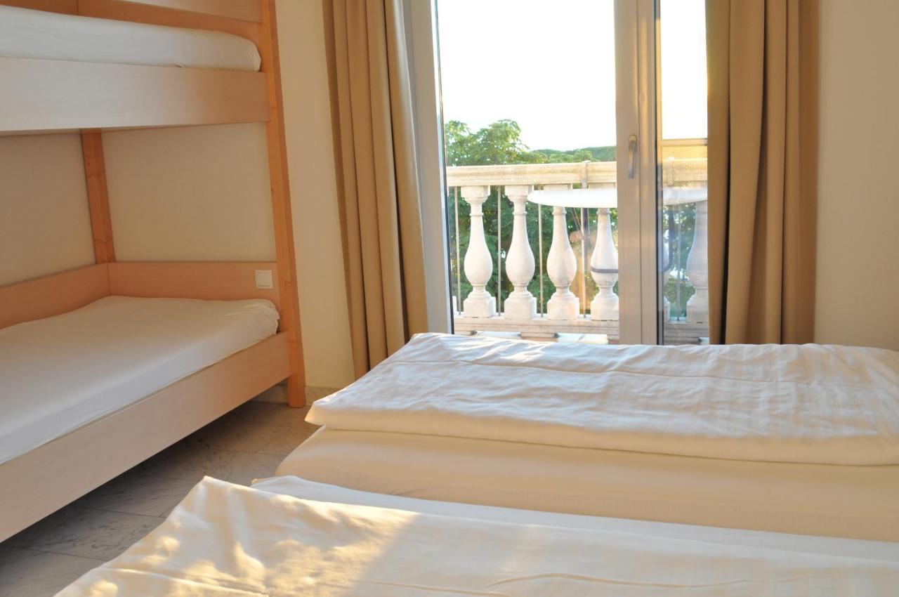Seehotel Herlinde Подерсдорф-ам-Зе Экстерьер фото