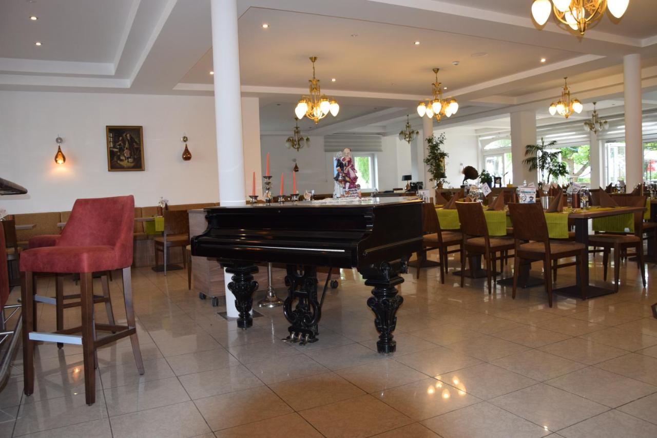 Seehotel Herlinde Подерсдорф-ам-Зе Экстерьер фото